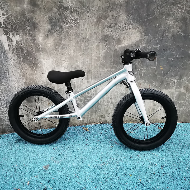 Raider E-bikes:Children ride balance bikes, racing bikes, scooters